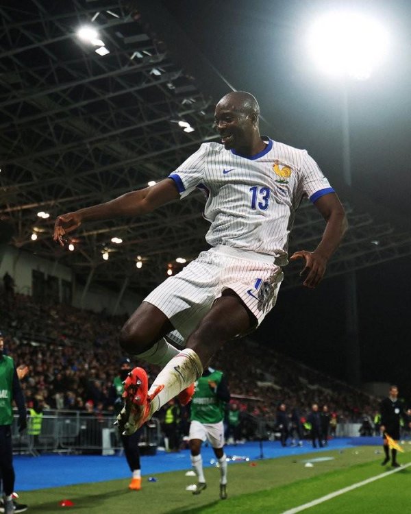 广州配资网 双喜临门，马特塔首次代表法国队首发就打进国家队处子球